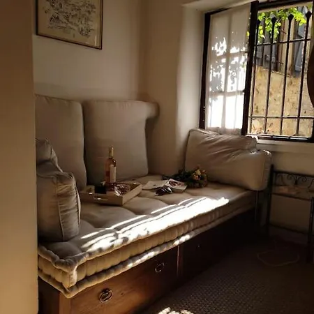 בית נופש La Barrade - Atypical House *