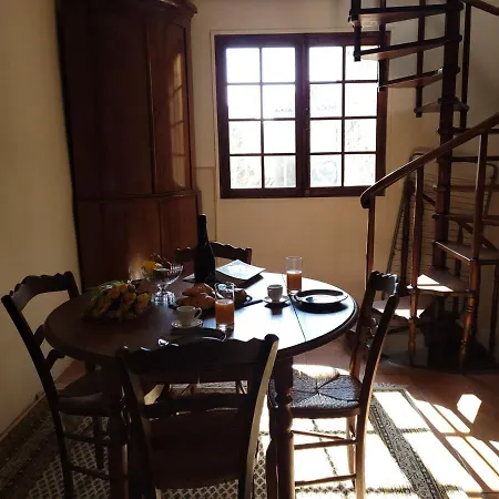 La Barrade - Atypical House