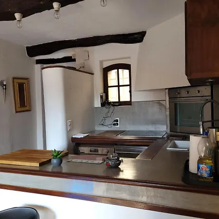 בית נופש La Barrade - Atypical House קאן סור מר
